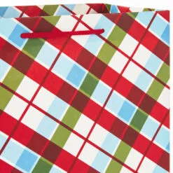 Hallmark Assorted Sizes And Designs 18-Pack Christmas Gift Bags -Hot Sale Hallmark Store 18 Assorted Sizes and Designs Christmas Gift Bags 5XGB1409 06