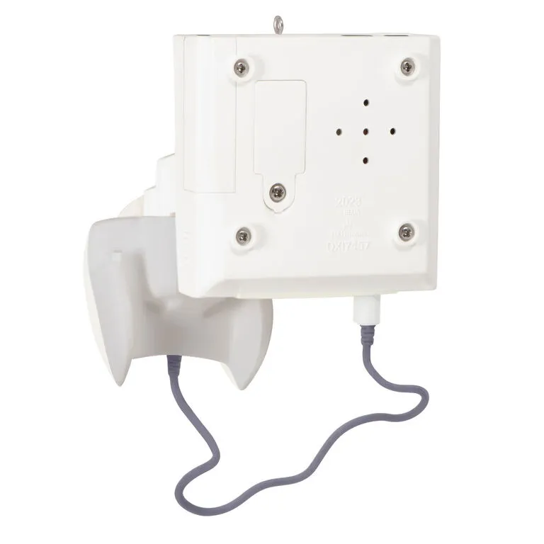 Hallmark SEGA Dreamcast Console Musical Ornament With Light 6 Hallmark SEGA Dreamcast Console Musical Ornament With Light - Image 6