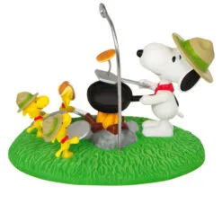 Hallmark The Peanuts® Gang Pancake Pals Ornament -Hot Sale Hallmark Store Snoopy Beagle Scouts Pancake Breakfast Keepsake Ornament 1899QXI7049 06